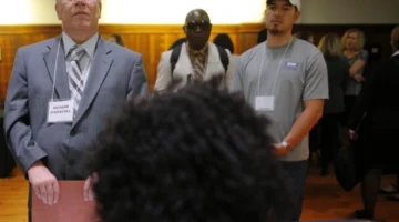 تراجع محتمل.. هل ينهار سوق العمل الأمريكي في 2025؟